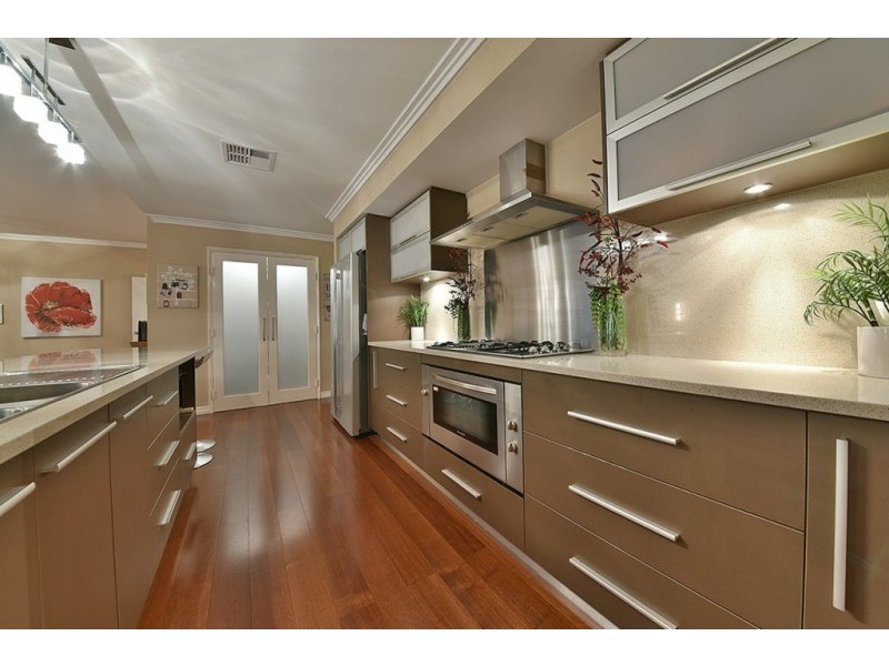 15 Coolidge Gardens, Tapping WA 6065