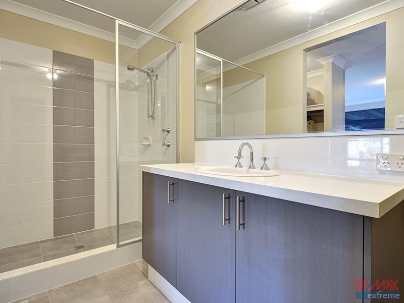 117 Joseph Banks Blvd, Banksia Grove WA 6031