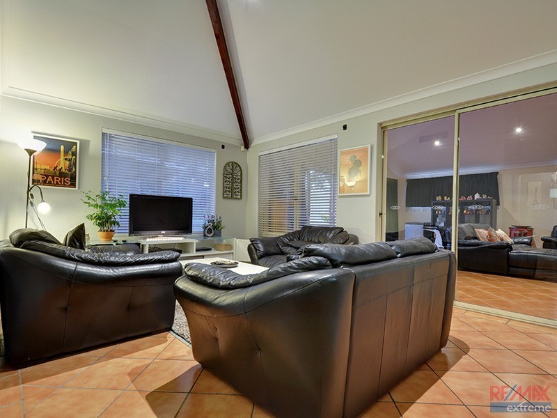 4 Rosneath Terrace, Kinross WA 6028