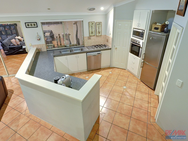 4 Rosneath Terrace, Kinross WA 6028