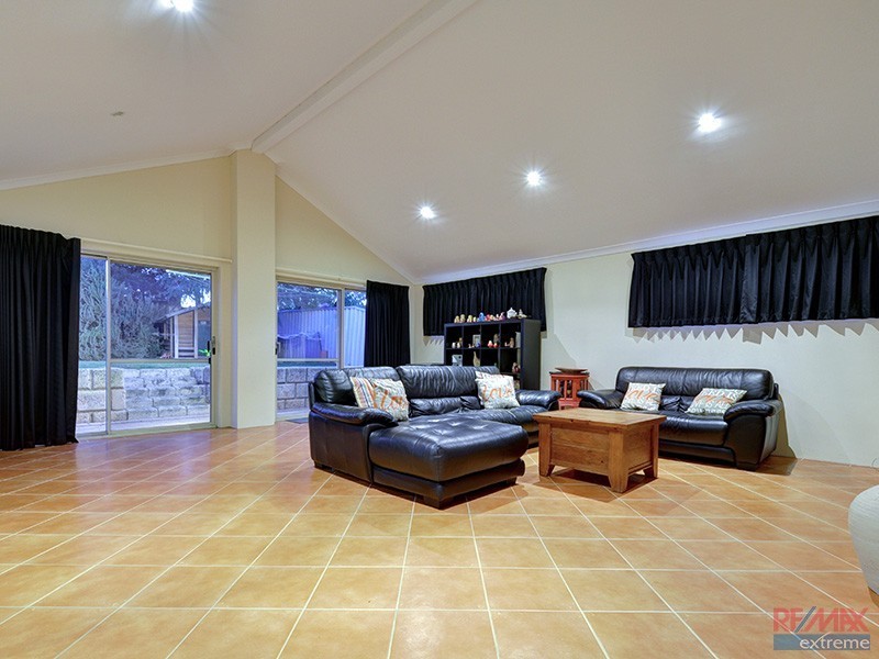 4 Rosneath Terrace, Kinross WA 6028