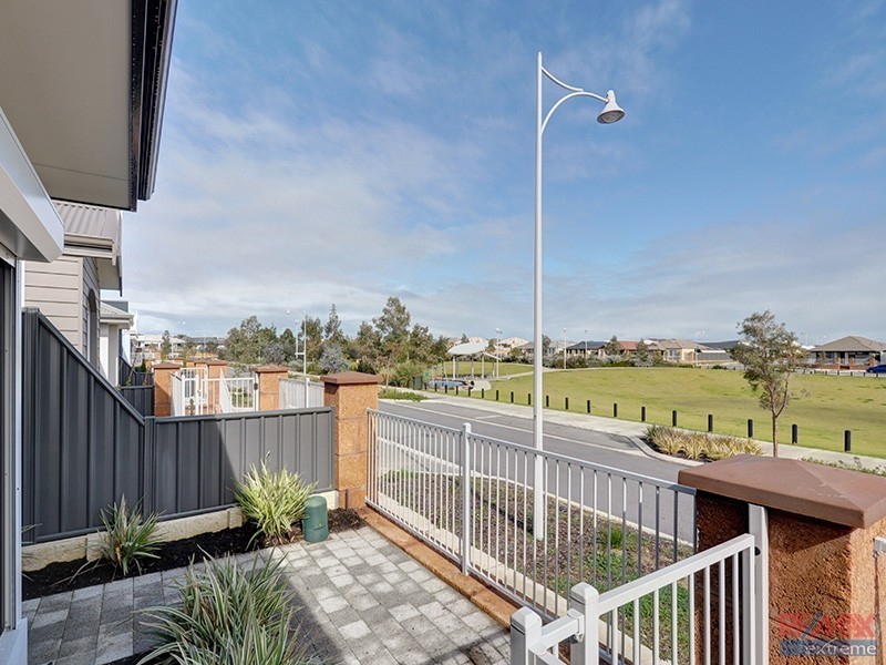 74 Bauer Circle, Banksia Grove WA 6031