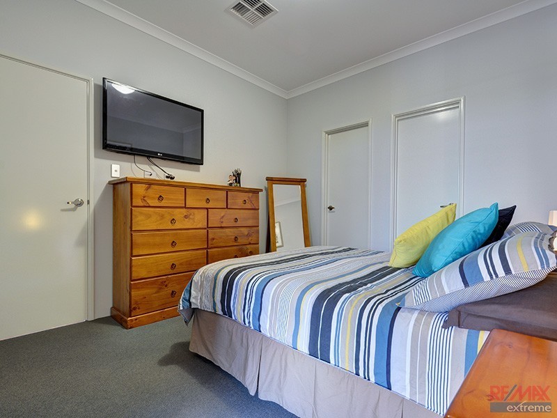 74 Bauer Circle, Banksia Grove WA 6031