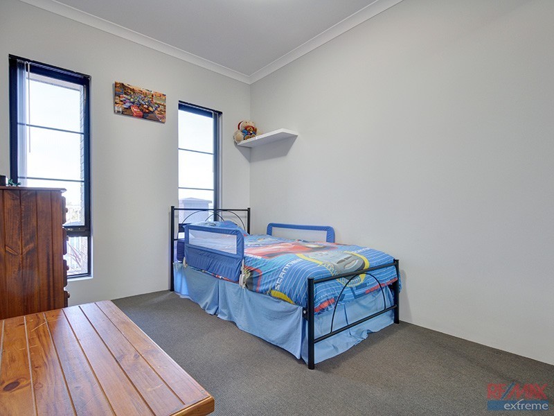 74 Bauer Circle, Banksia Grove WA 6031