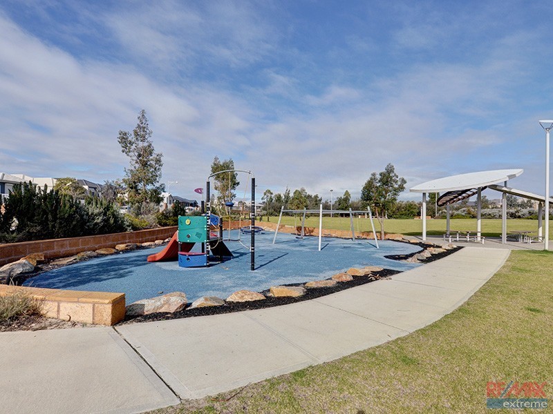 74 Bauer Circle, Banksia Grove WA 6031