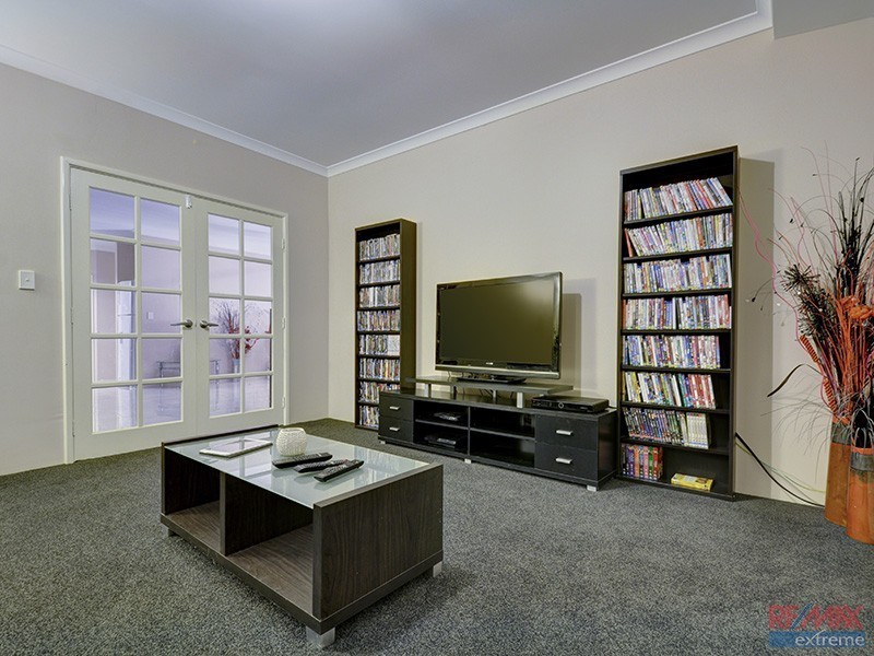 27 Serrata Road*, Banksia Grove WA 6031