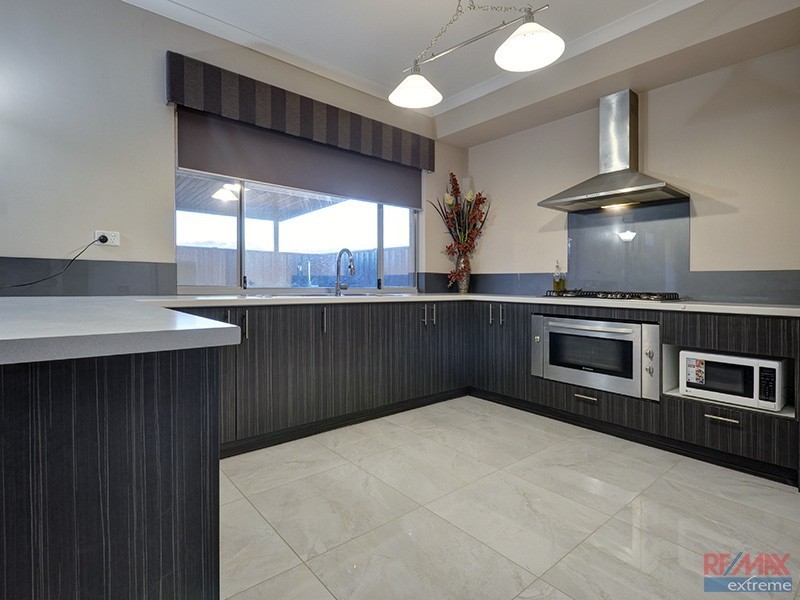 27 Serrata Road*, Banksia Grove WA 6031