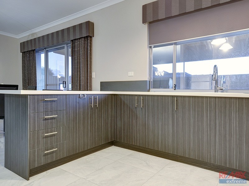 27 Serrata Road*, Banksia Grove WA 6031