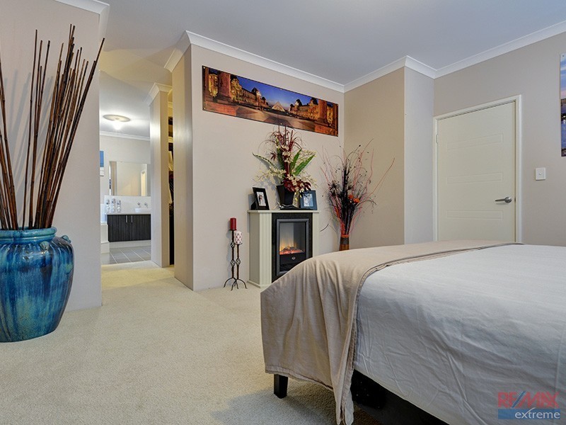 27 Serrata Road*, Banksia Grove WA 6031