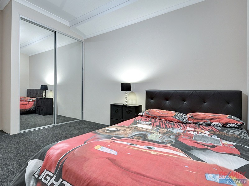 27 Serrata Road*, Banksia Grove WA 6031