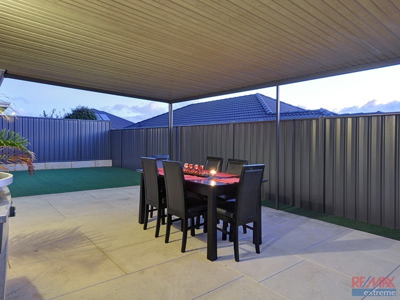 27 Serrata Road*, Banksia Grove WA 6031