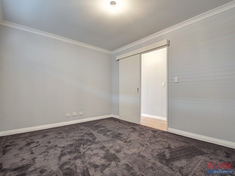 125 Joseph Banks Blvd, Banksia Grove WA 6031