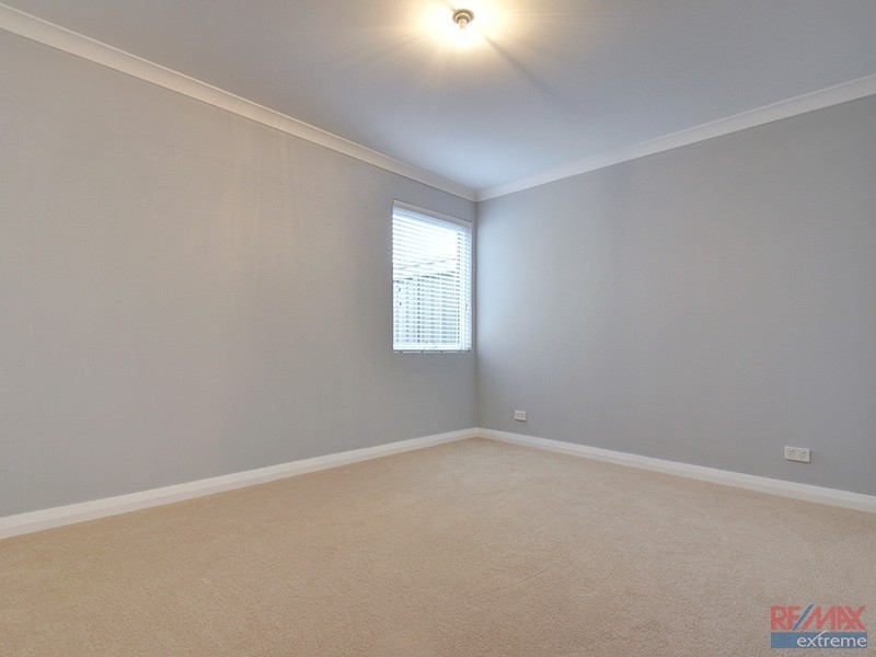 125 Joseph Banks Blvd, Banksia Grove WA 6031