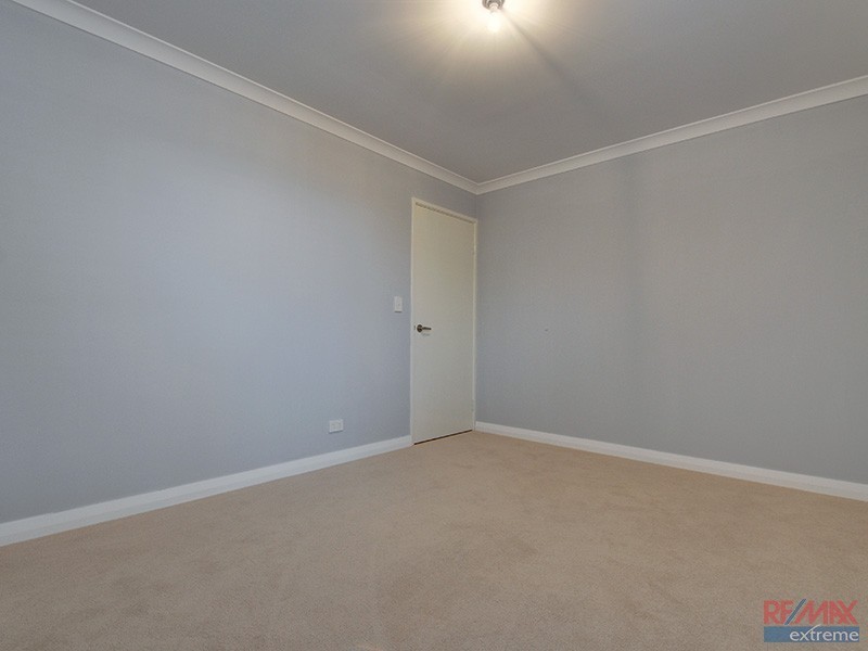 125 Joseph Banks Blvd, Banksia Grove WA 6031