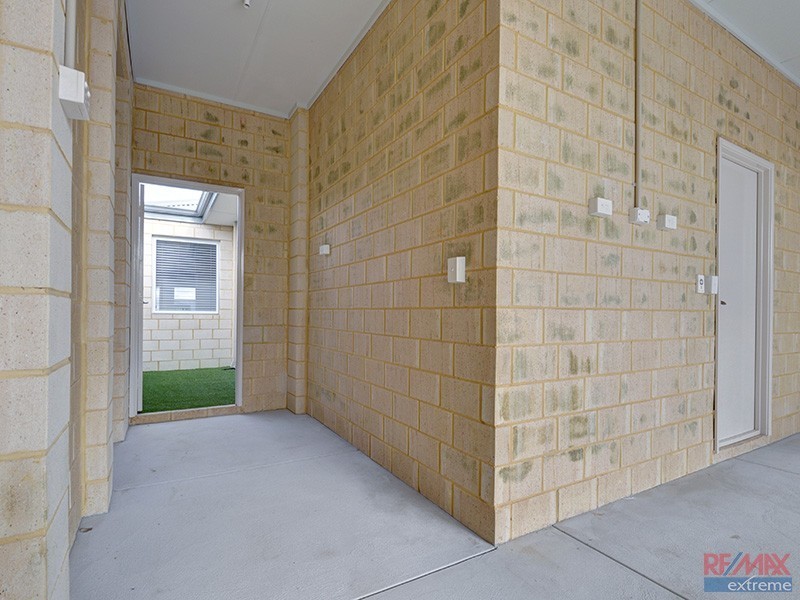 125 Joseph Banks Blvd, Banksia Grove WA 6031