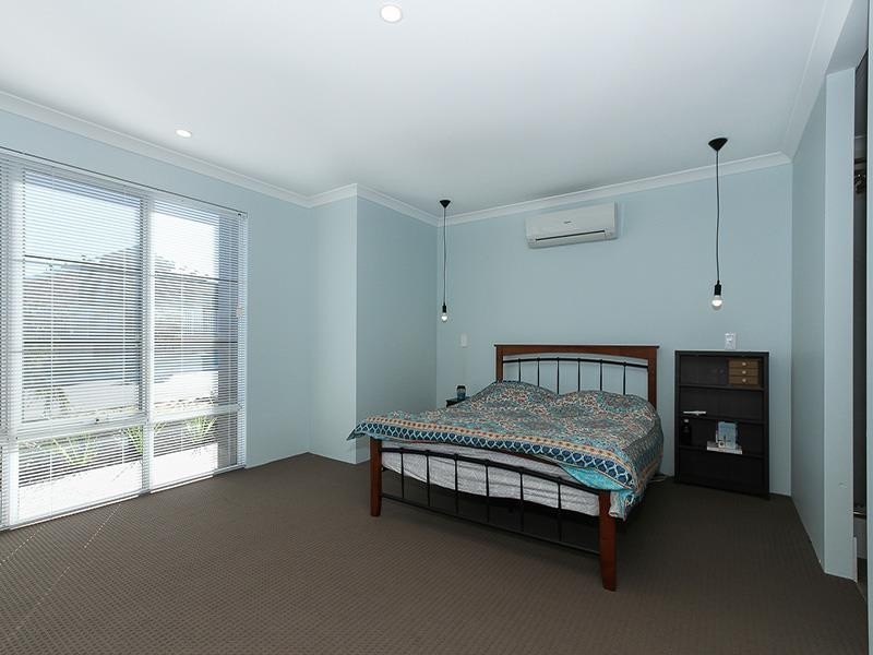 12 Cosmia Grove, Jindalee WA 6036