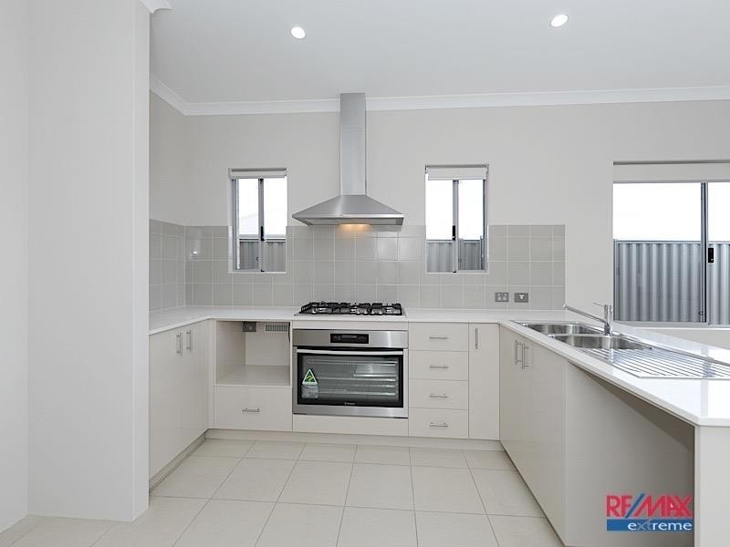 61 Apium Lane, Aveley WA 6069