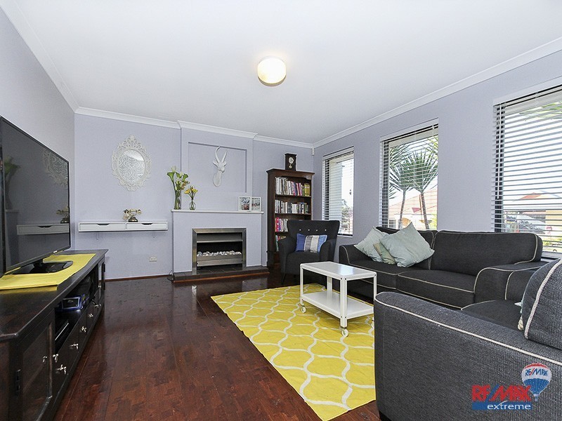 10 Worcester Loop, Butler WA 6036