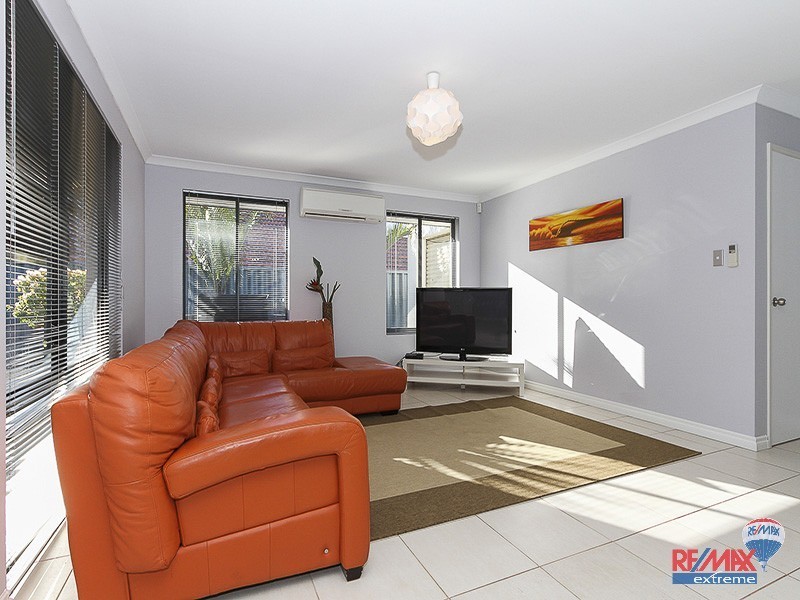 10 Worcester Loop, Butler WA 6036