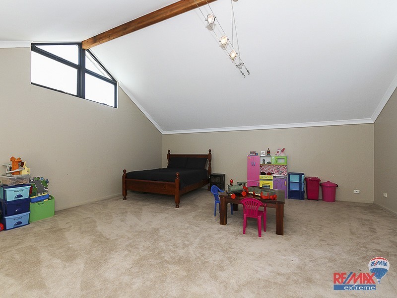 10 Worcester Loop, Butler WA 6036