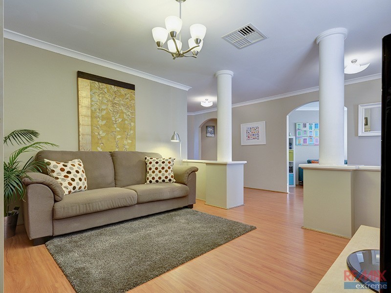15 Coatbridge Circuit, Kinross WA 6028