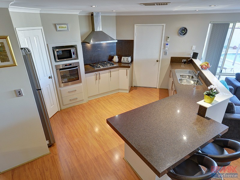 15 Coatbridge Circuit, Kinross WA 6028