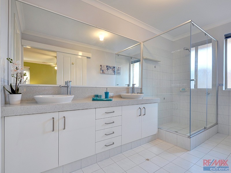 15 Coatbridge Circuit, Kinross WA 6028