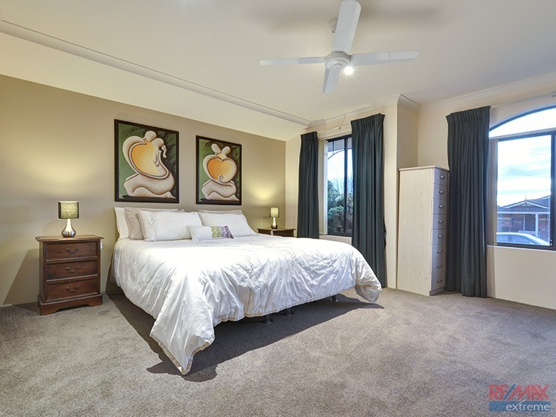 4 Rosedale Vista, Hocking WA 6065