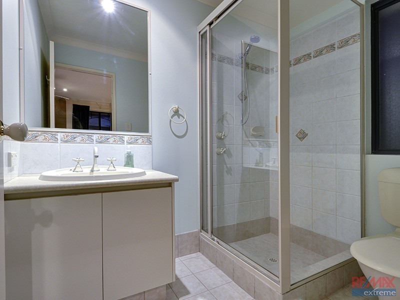 4 Rosedale Vista, Hocking WA 6065