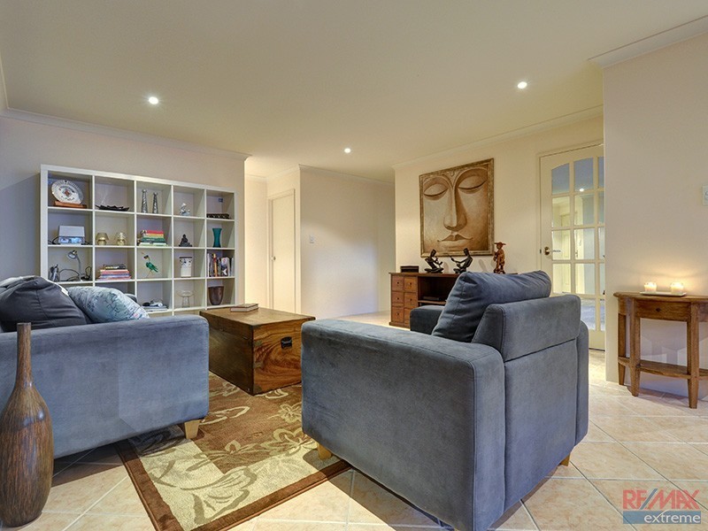 4 Rosedale Vista, Hocking WA 6065