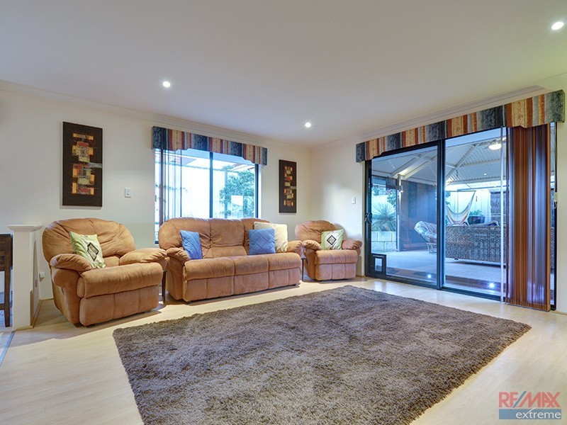 4 Rosedale Vista, Hocking WA 6065