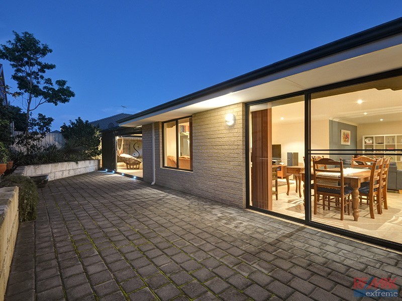 4 Rosedale Vista, Hocking WA 6065