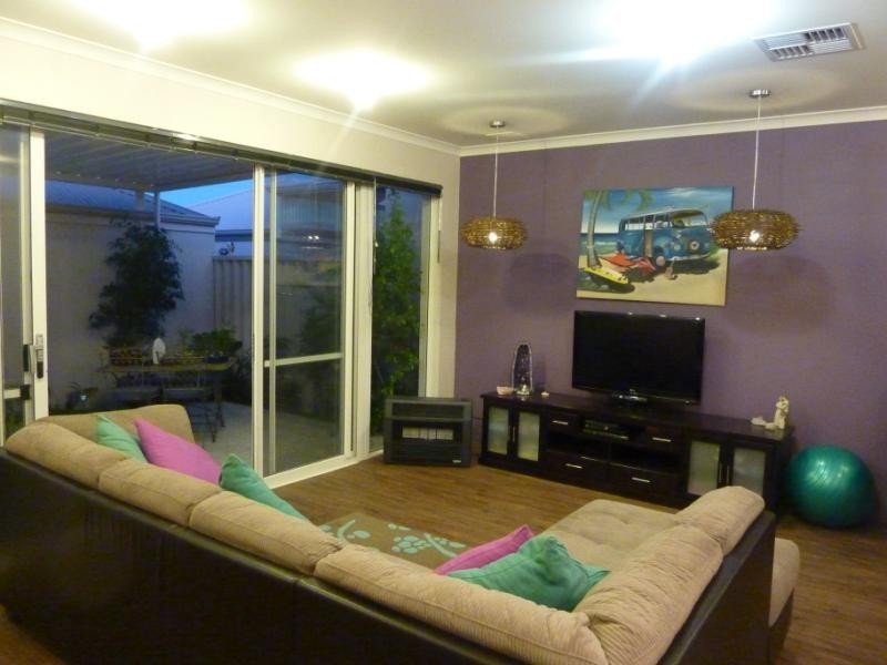 8A Bollach Green, Butler WA 6036