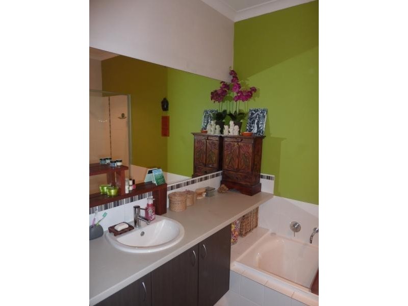 8A Bollach Green, Butler WA 6036