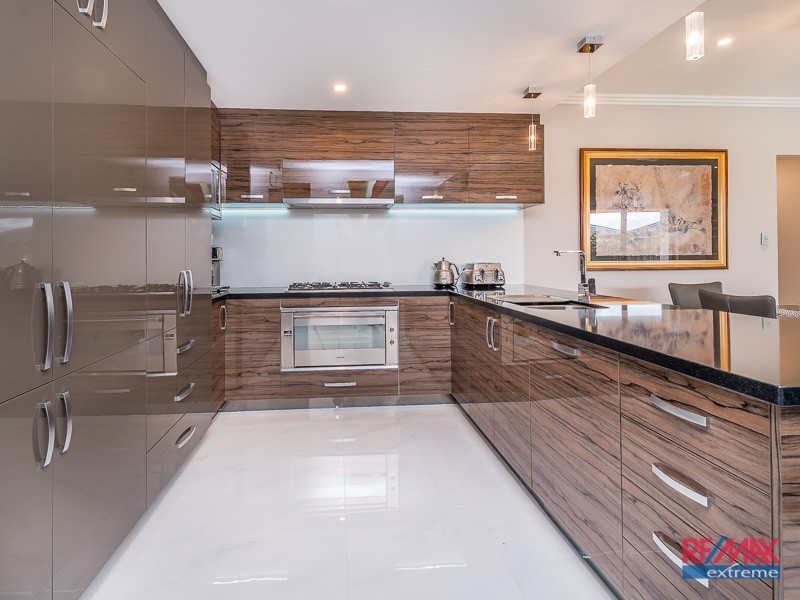 64 Raeside Drive, Landsdale WA 6065