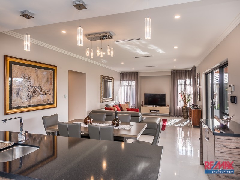 64 Raeside Drive, Landsdale WA 6065