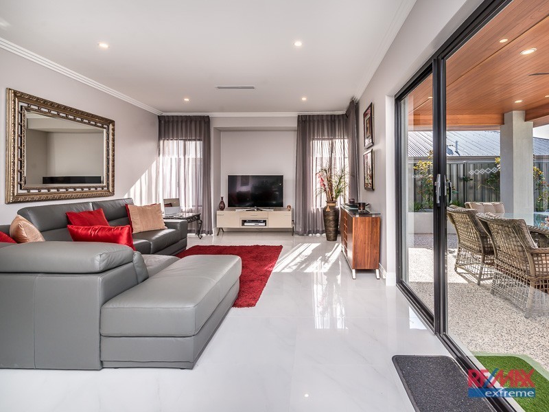 64 Raeside Drive, Landsdale WA 6065