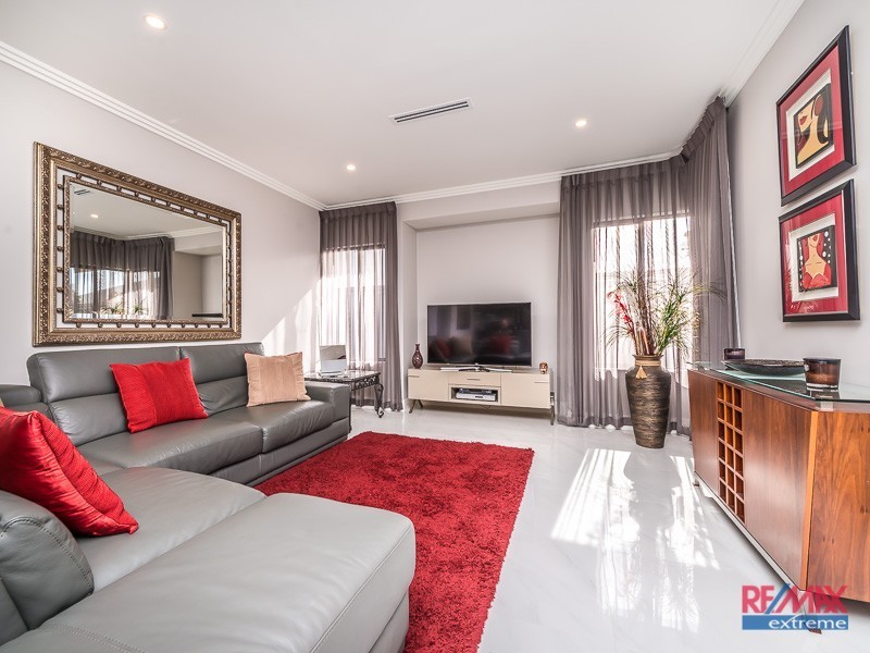 64 Raeside Drive, Landsdale WA 6065