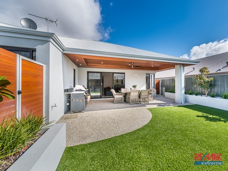 64 Raeside Drive, Landsdale WA 6065