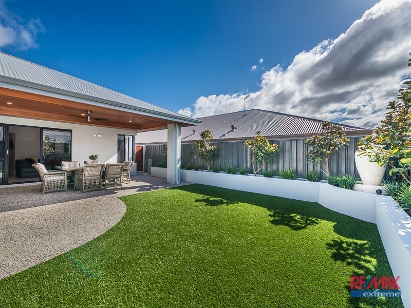 64 Raeside Drive, Landsdale WA 6065