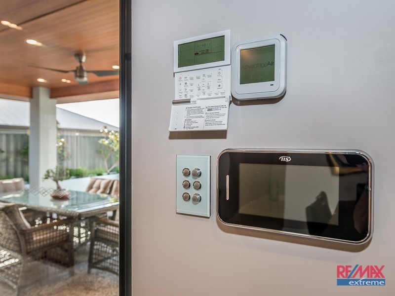 64 Raeside Drive, Landsdale WA 6065