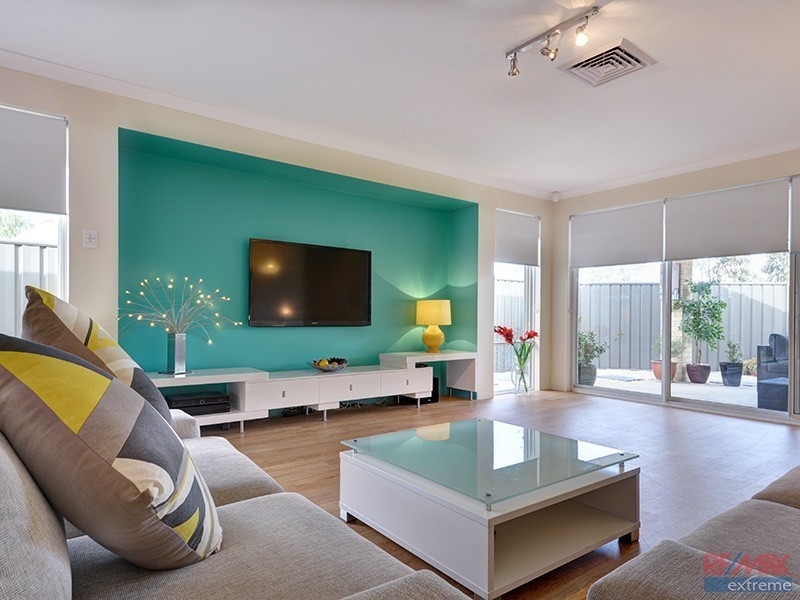 1 Dillwynia Bend, Banksia Grove WA 6031