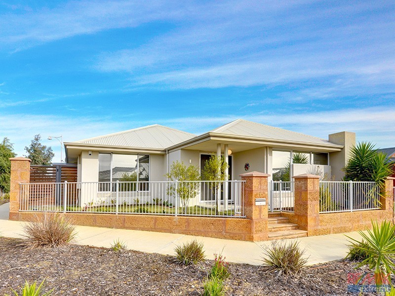 1 Dillwynia Bend, Banksia Grove WA 6031
