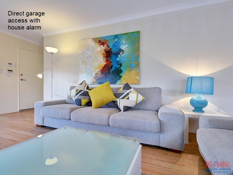 1 Dillwynia Bend, Banksia Grove WA 6031