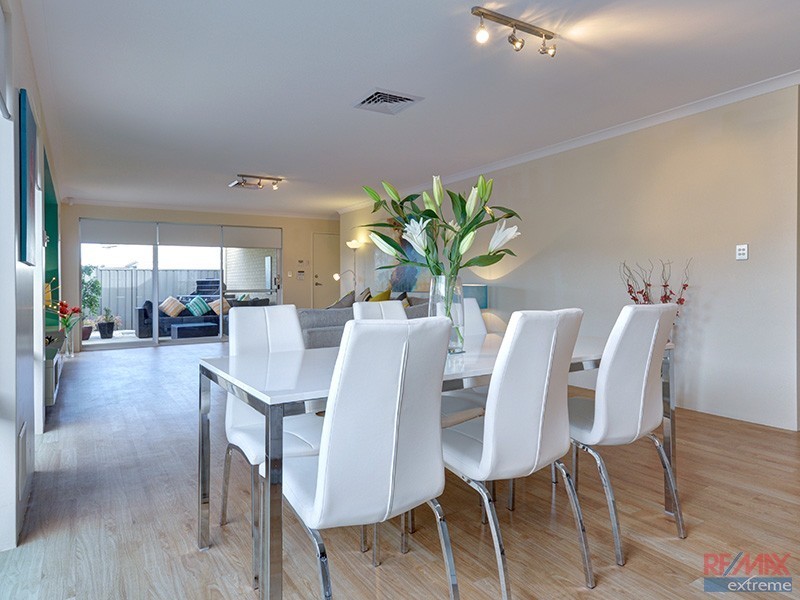 1 Dillwynia Bend, Banksia Grove WA 6031