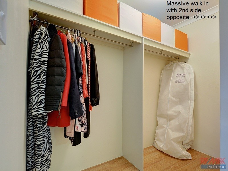 1 Dillwynia Bend, Banksia Grove WA 6031