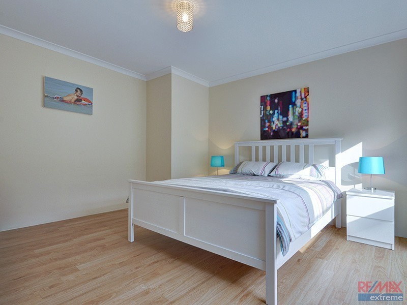 1 Dillwynia Bend, Banksia Grove WA 6031