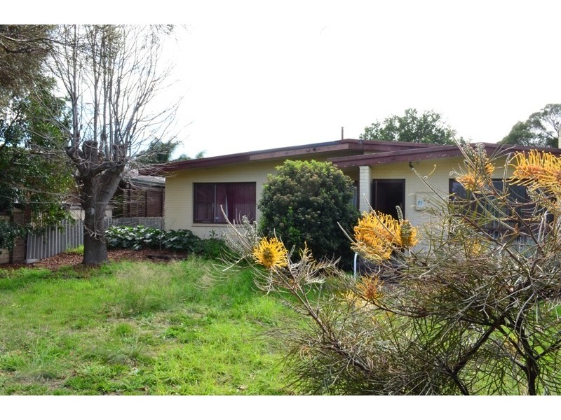 26 Gosnells Road West, Maddington WA 6109