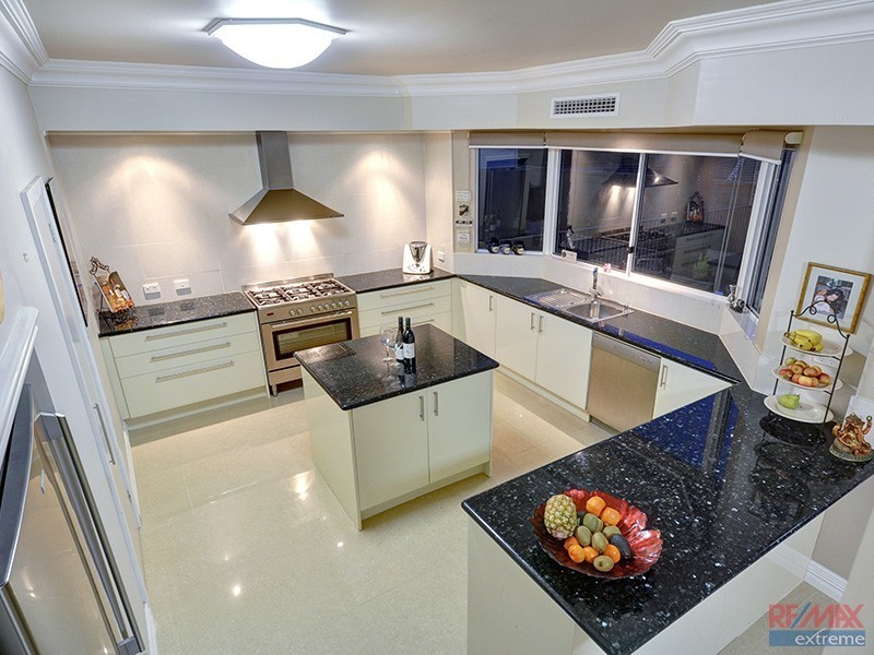 15 Halfpenny Chase, Iluka WA 6028