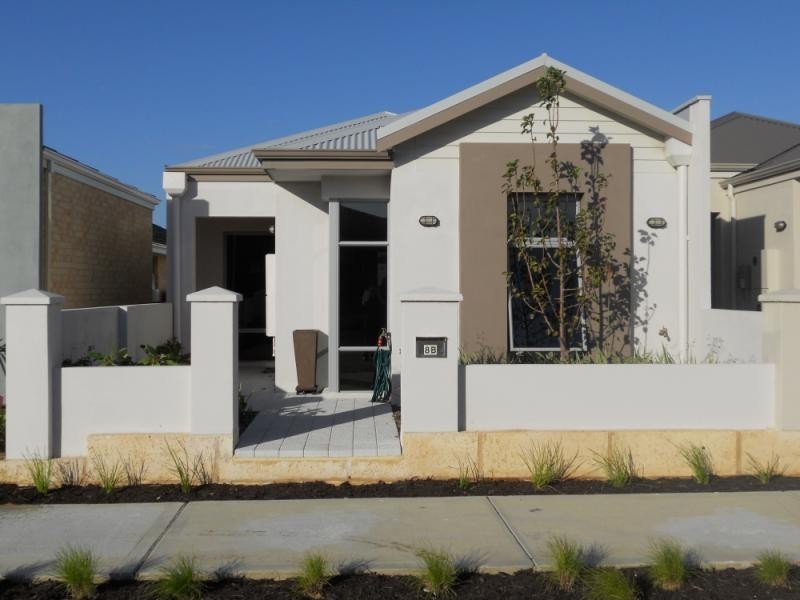 8B Bollach Green, Butler WA 6036